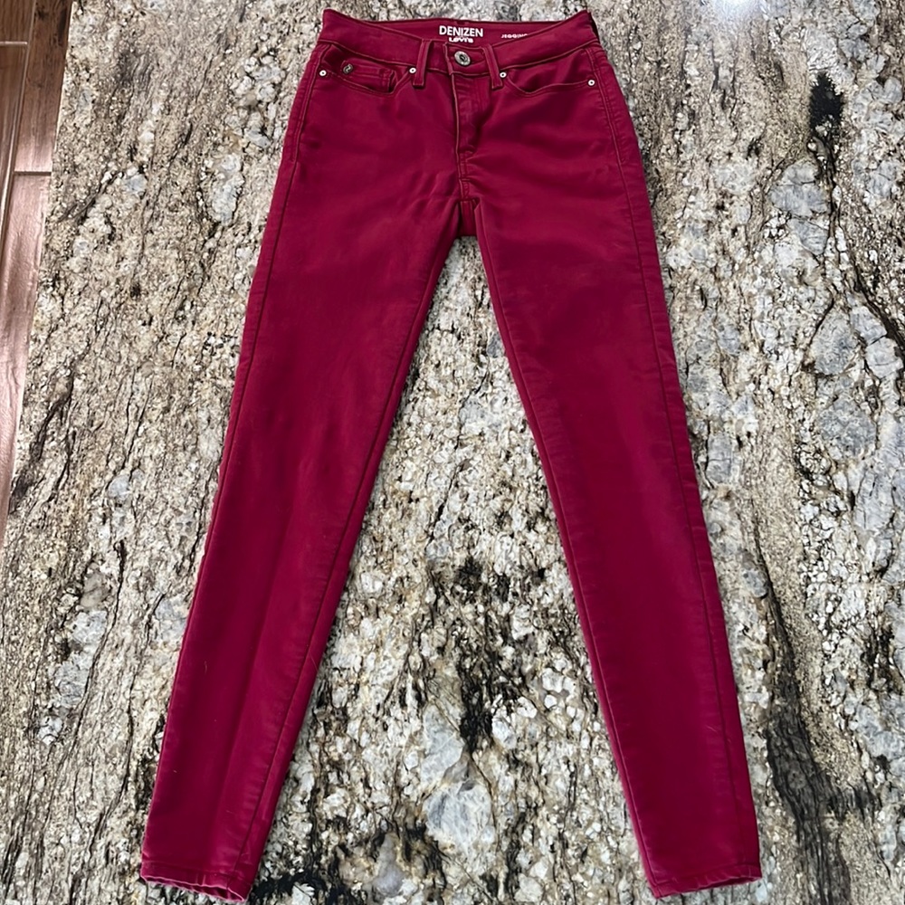 4/50% off | Denizen by Levi’s Red Jeggings
